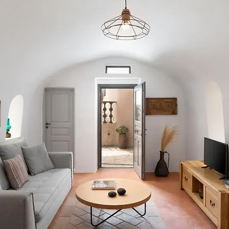 卡斯特罗宅邸公寓 * Pýrgos