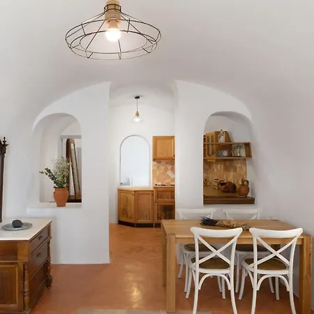 Apartment Kastro Pyrgos Kallistis