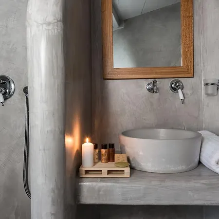 卡斯特罗宅邸公寓 *